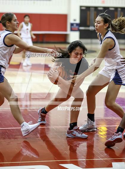 Thumbnail 1 in Wilson vs John Paul II photogallery.