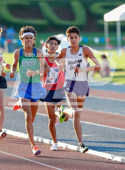 Thumbnail 2 in CIF Central Section Masters (Boys 3200m) photogallery.