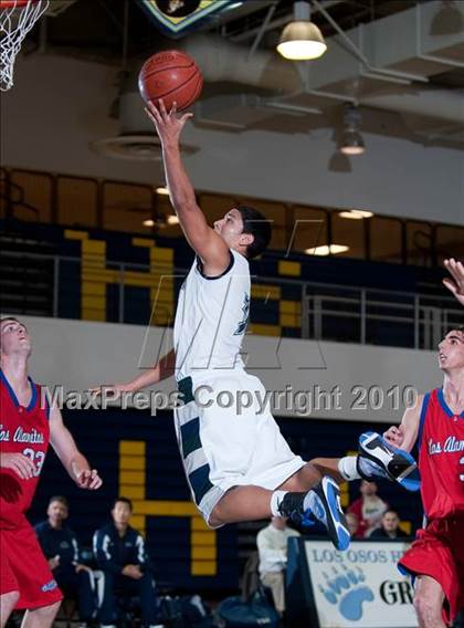 Thumbnail 3 in Los Alamitos vs. Chino Hills (MLK I Have A Dream Classic) photogallery.