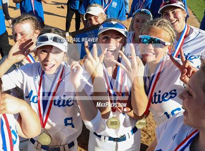 Thumbnail 2 in South Williamsport vs. Muncy (PIAA District IV 2A Final) photogallery.