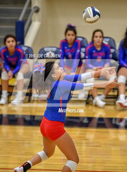 Thumbnail 2 in Jefferson vs Highlands photogallery.