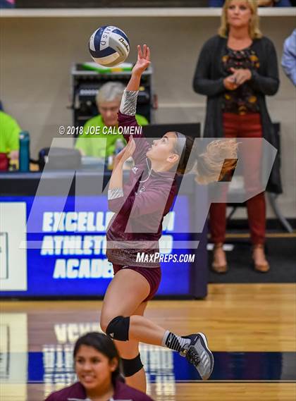 Thumbnail 3 in Jefferson vs Highlands photogallery.