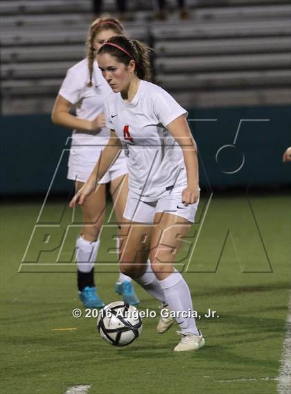 Thumbnail 1 in Liberty vs Carondelet (CIF NCS D1 Semifinal) photogallery.