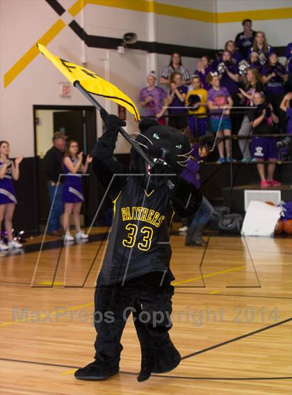 Thumbnail 2 in Holden vs. Fairview  (LHSAA Bi-District Playoff) photogallery.