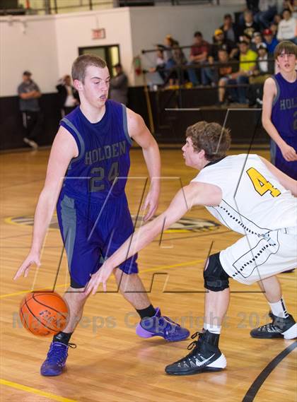 Thumbnail 1 in Holden vs. Fairview  (LHSAA Bi-District Playoff) photogallery.