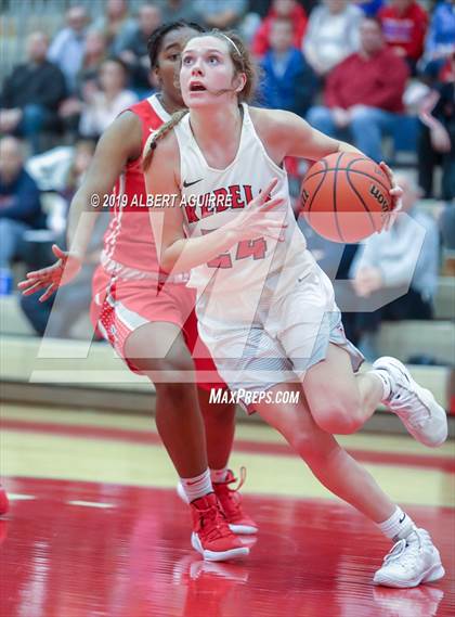 Thumbnail 2 in Pike vs. Roncalli photogallery.