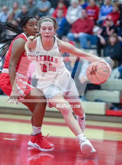 Thumbnail 1 in Pike vs. Roncalli photogallery.