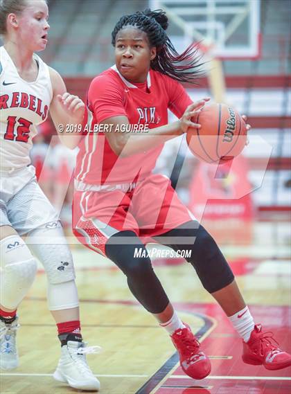 Thumbnail 3 in Pike vs. Roncalli photogallery.
