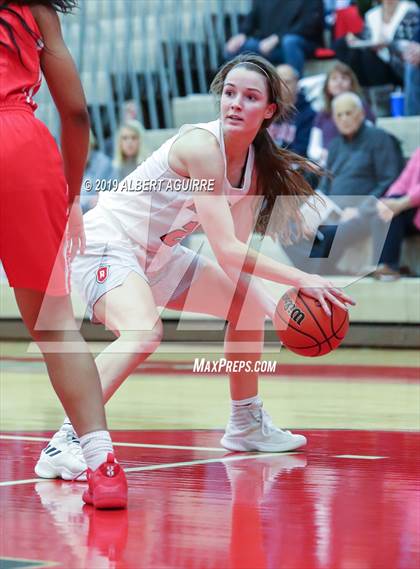 Thumbnail 3 in Pike vs. Roncalli photogallery.