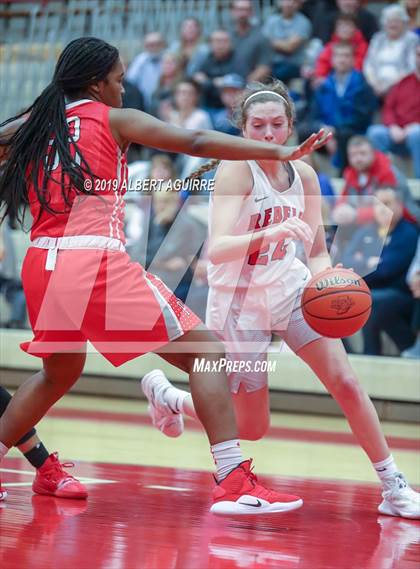 Thumbnail 2 in Pike vs. Roncalli photogallery.