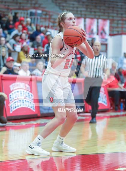 Thumbnail 3 in Pike vs. Roncalli photogallery.