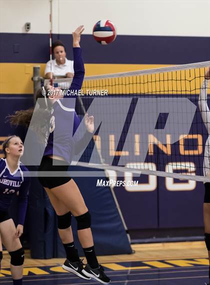 Thumbnail 2 in Fall River vs. Oroville photogallery.