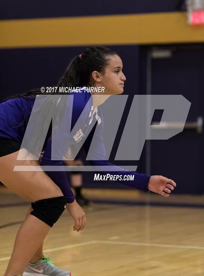 Thumbnail 2 in Fall River vs. Oroville photogallery.