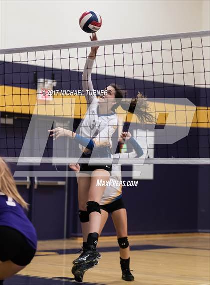 Thumbnail 1 in Fall River vs. Oroville photogallery.