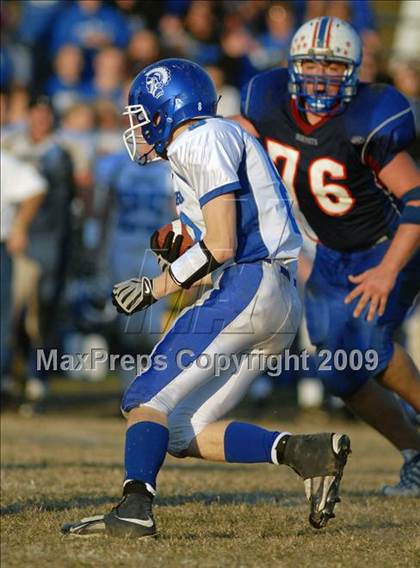 Thumbnail 1 in Auburn @ Nashville (IHSA Class 3A Playoffs) photogallery.