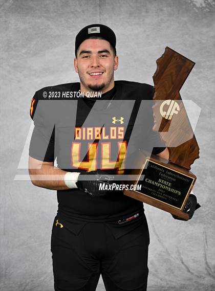 Thumbnail 1 in Mission Viejo (CIF State D1AA Awards) photogallery.