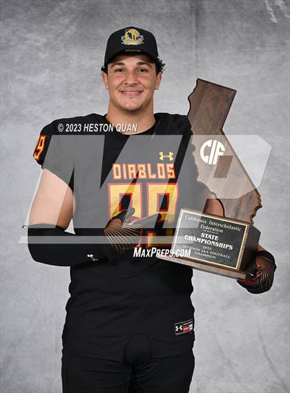 Thumbnail 1 in Mission Viejo (CIF State D1AA Awards) photogallery.