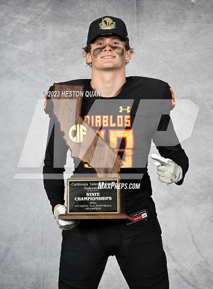 Thumbnail 3 in Mission Viejo (CIF State D1AA Awards) photogallery.