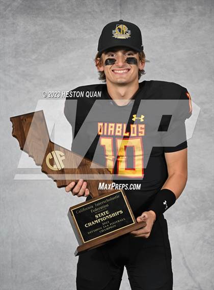Thumbnail 3 in Mission Viejo (CIF State D1AA Awards) photogallery.