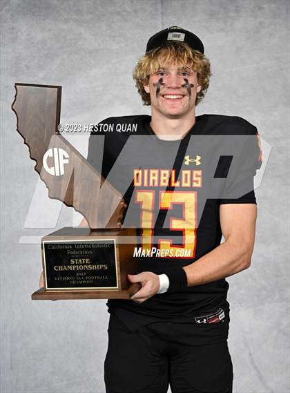 Thumbnail 2 in Mission Viejo (CIF State D1AA Awards) photogallery.