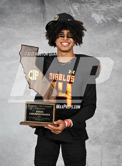 Thumbnail 3 in Mission Viejo (CIF State D1AA Awards) photogallery.