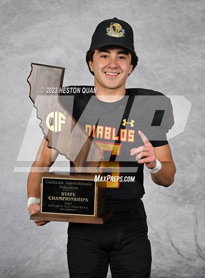 Thumbnail 3 in Mission Viejo (CIF State D1AA Awards) photogallery.
