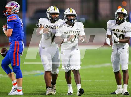 Thumbnail 3 in Oakleaf @ Bolles photogallery.