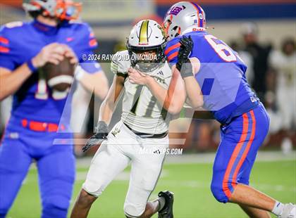 Thumbnail 3 in Oakleaf @ Bolles photogallery.