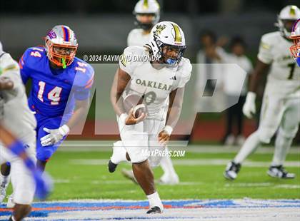 Thumbnail 2 in Oakleaf @ Bolles photogallery.