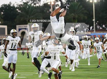 Thumbnail 2 in Oakleaf @ Bolles photogallery.
