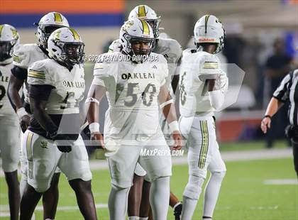Thumbnail 3 in Oakleaf @ Bolles photogallery.