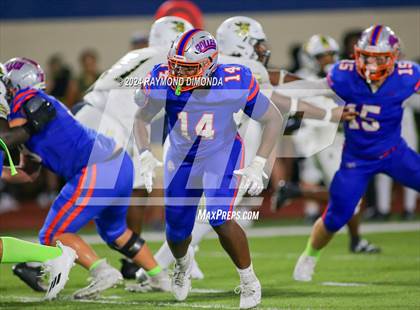 Thumbnail 1 in Oakleaf @ Bolles photogallery.