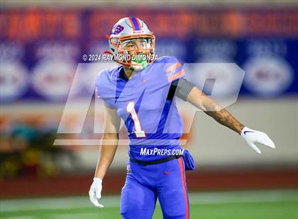 Thumbnail 1 in Oakleaf @ Bolles photogallery.