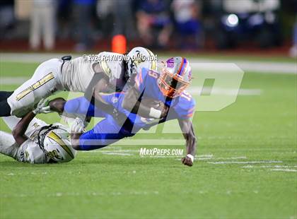 Thumbnail 1 in Oakleaf @ Bolles photogallery.