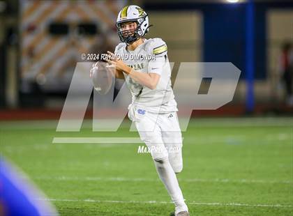 Thumbnail 3 in Oakleaf @ Bolles photogallery.