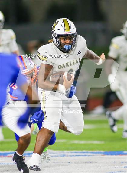 Thumbnail 3 in Oakleaf @ Bolles photogallery.