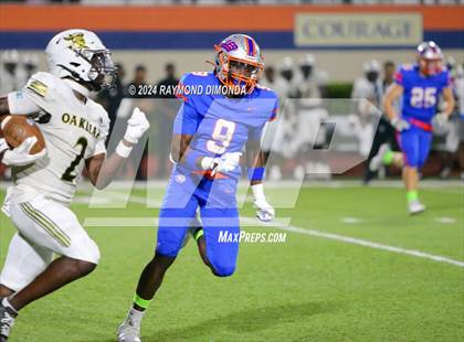 Thumbnail 2 in Oakleaf @ Bolles photogallery.