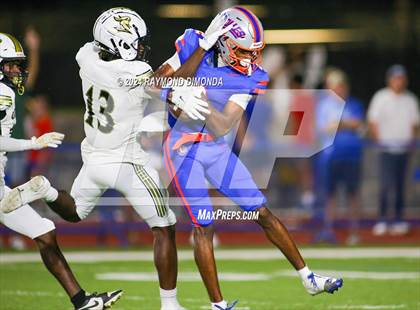 Thumbnail 2 in Oakleaf @ Bolles photogallery.