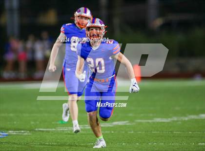 Thumbnail 1 in Oakleaf @ Bolles photogallery.