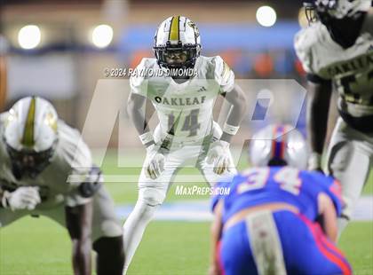 Thumbnail 1 in Oakleaf @ Bolles photogallery.