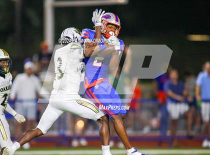 Thumbnail 1 in Oakleaf @ Bolles photogallery.