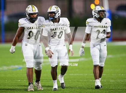 Thumbnail 1 in Oakleaf @ Bolles photogallery.