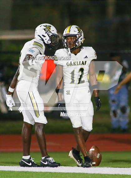 Thumbnail 3 in Oakleaf @ Bolles photogallery.