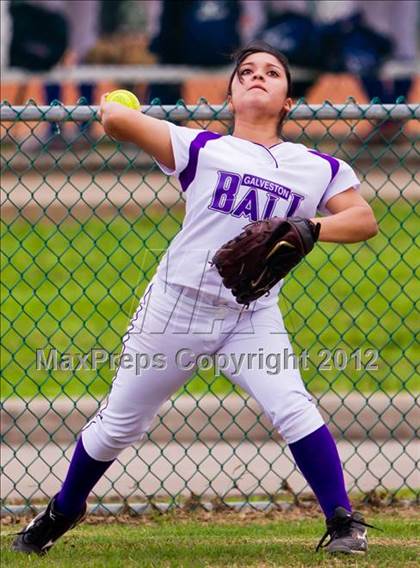 Thumbnail 3 in Ball vs. Danbury (Brazosport Classic) photogallery.