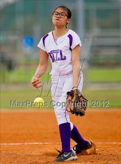 Thumbnail 3 in Ball vs. Danbury (Brazosport Classic) photogallery.