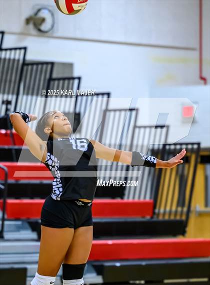 Thumbnail 2 in Dominion @ Herndon photogallery.
