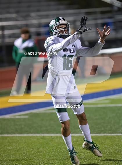 Thumbnail 2 in Manteca vs. Lincoln (CIF SJS  D3 Semifinal) photogallery.