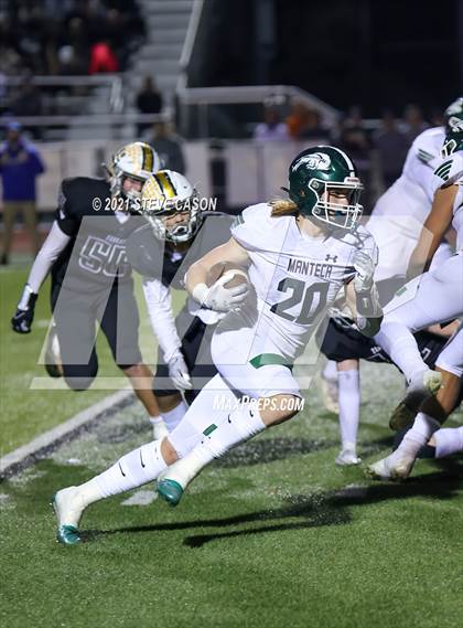 Thumbnail 2 in Manteca vs. Lincoln (CIF SJS  D3 Semifinal) photogallery.