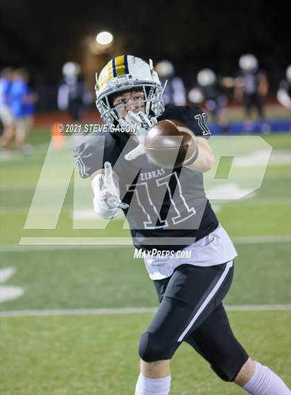 Thumbnail 3 in Manteca vs. Lincoln (CIF SJS  D3 Semifinal) photogallery.
