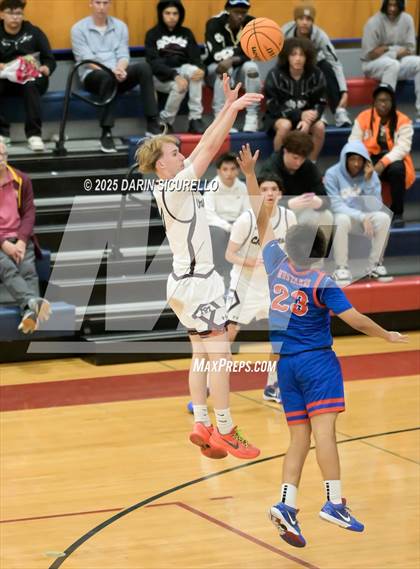 Thumbnail 1 in North @ McClintock photogallery.